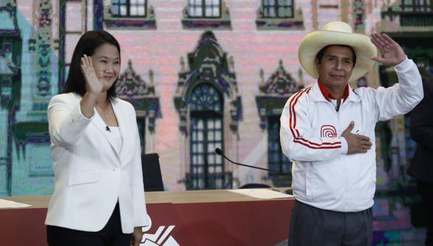 Polarización, voto en el exterior y división geográfica: claves de la incertidumbre en elección presidencial de Perú