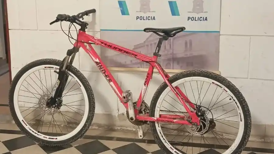 Recuperaron una bicicleta robada y aprehendieron a un adolescente