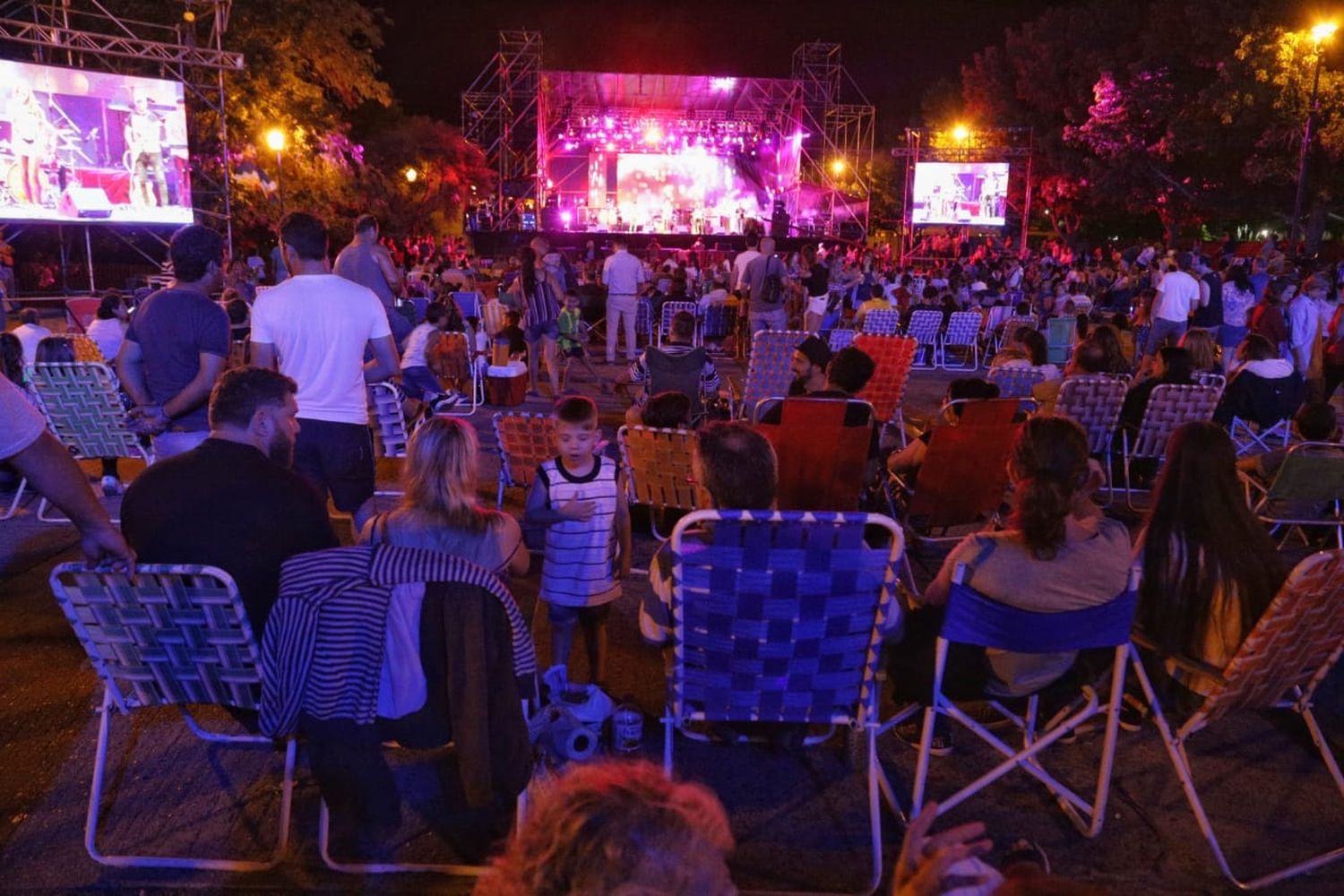 A horas del comienzo de la Fiesta del Pescado y el Vino: Horarios, artistas y corte de calles