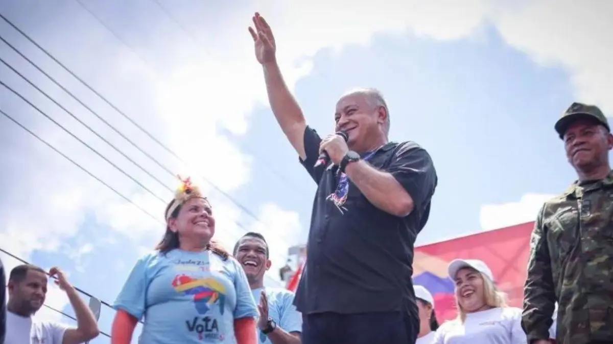 En defensa del Esequibo: Diosdado llama a TODOS «los rojos, verdes, amarillos, azules, blancos» y a los guabinosos