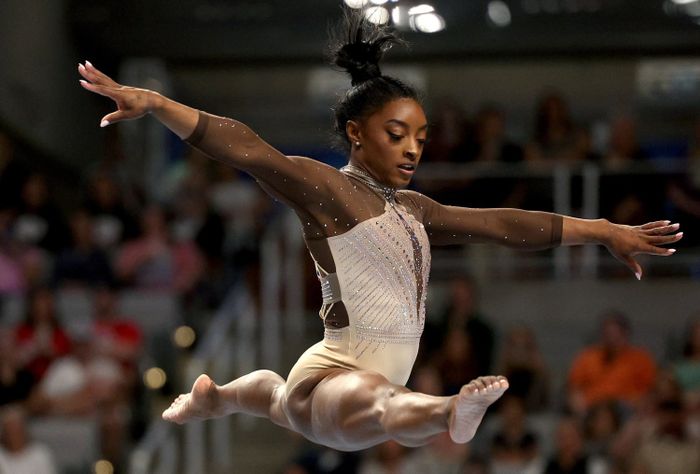 Simone Biles: Puso la salud mental en el centro del deporte/ NBC News