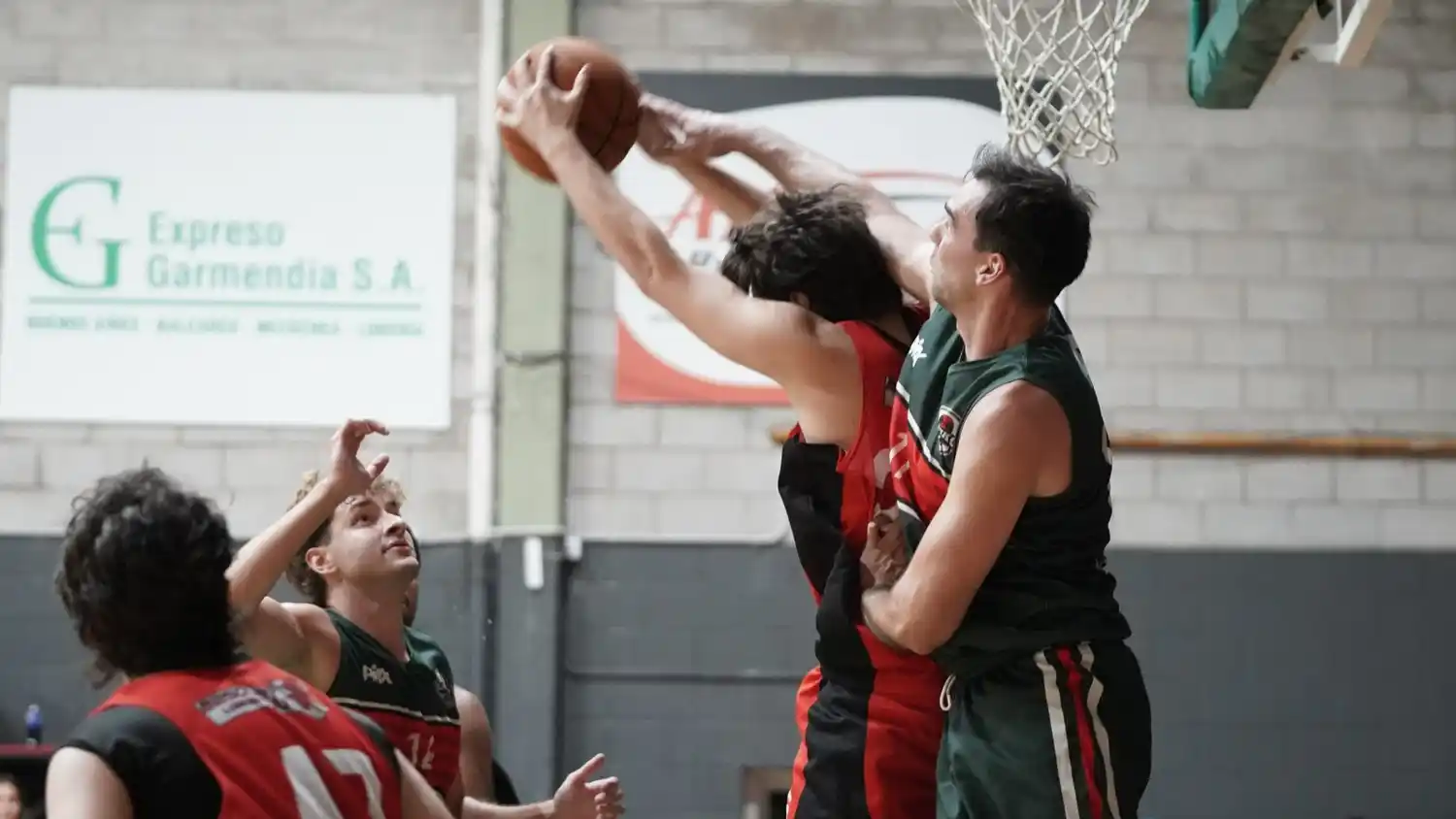 De la mano de Agustín de Marziani, Centro Basko se afianza en el Apertura