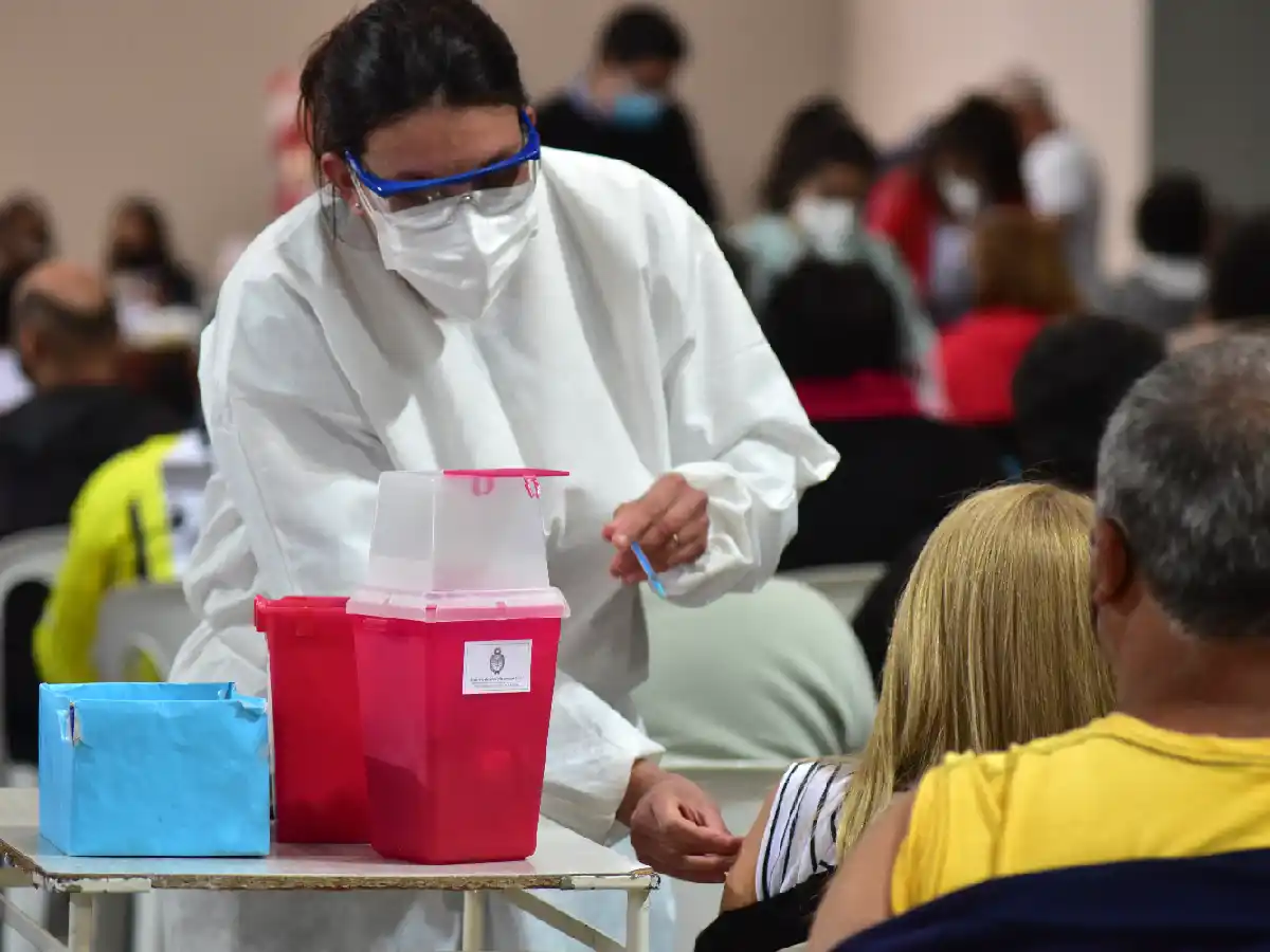De 1.130 a 29 en tres meses, el notable  descenso de los casos activos en la ciudad