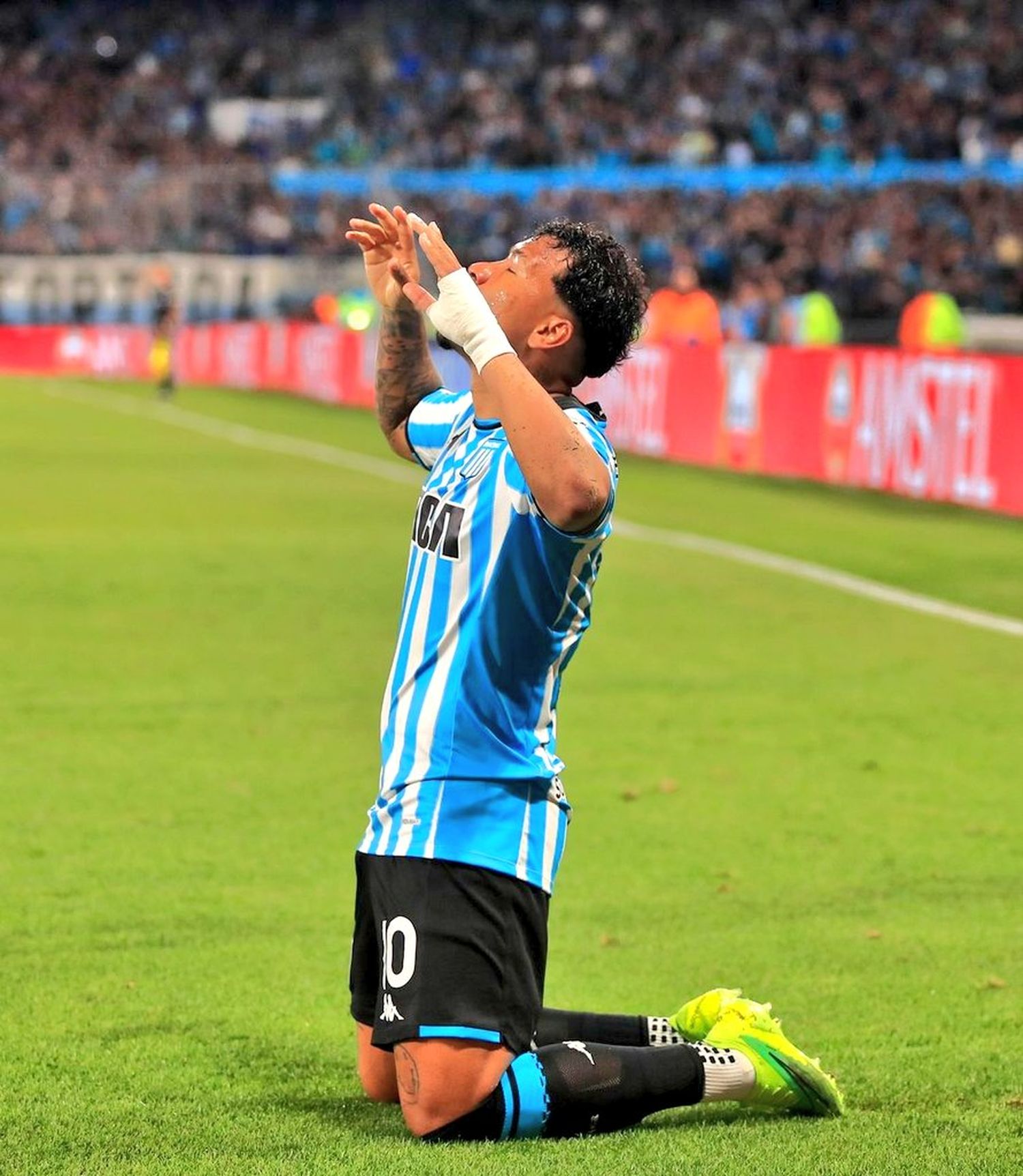 Copa Sudamericana: Racing aplastó a Paranaense y clasificó a la semifinal