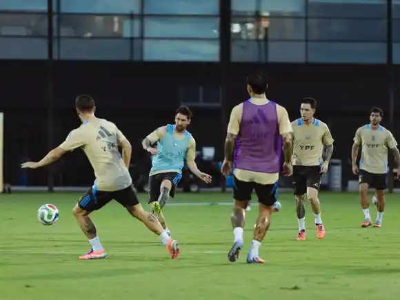 La Selección argentina completó su práctica en Miami con Messi y todo el plantel disponible