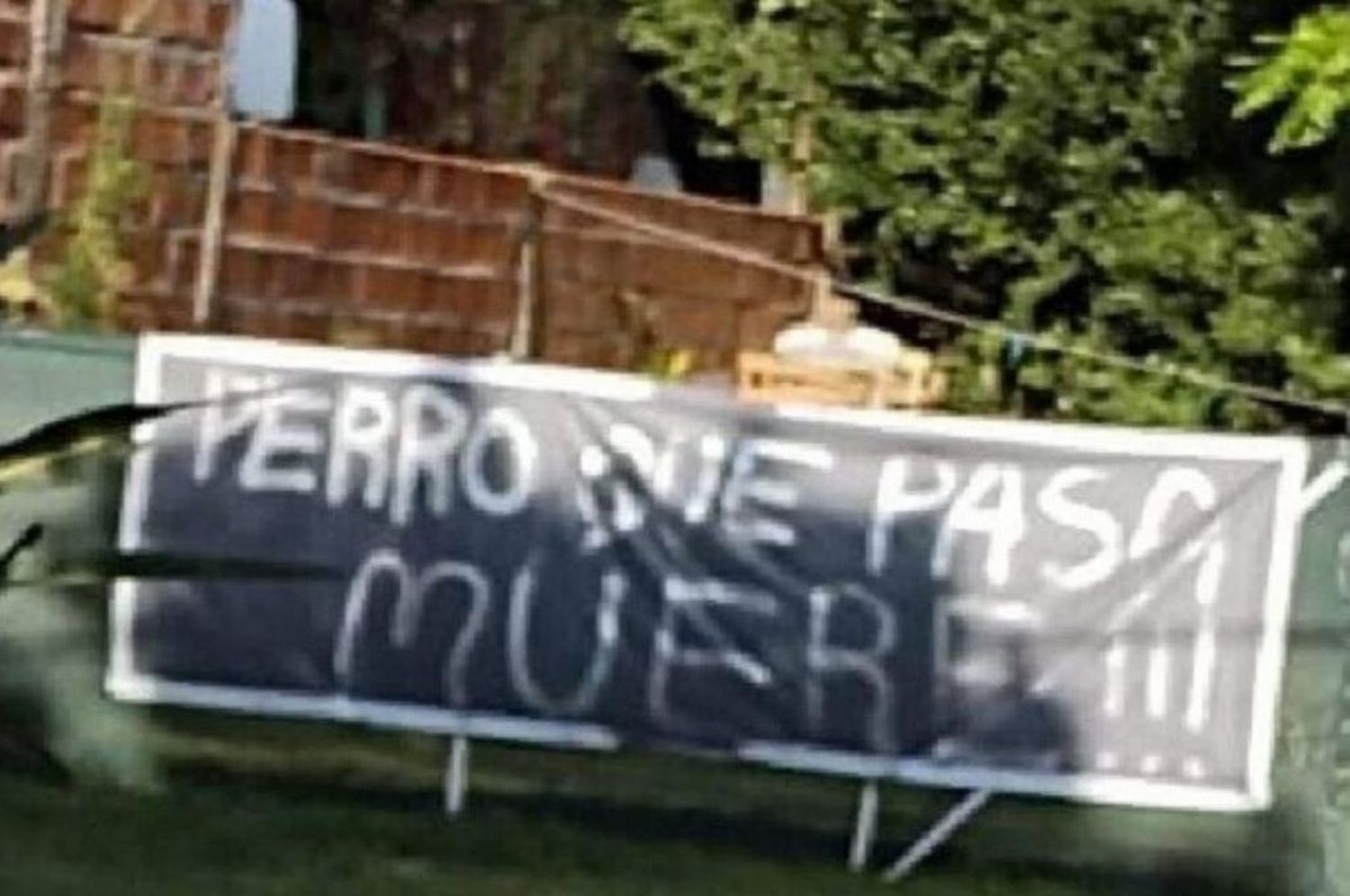 Las Colonias: colgó un cartel amenazante y fue repudiado por todos