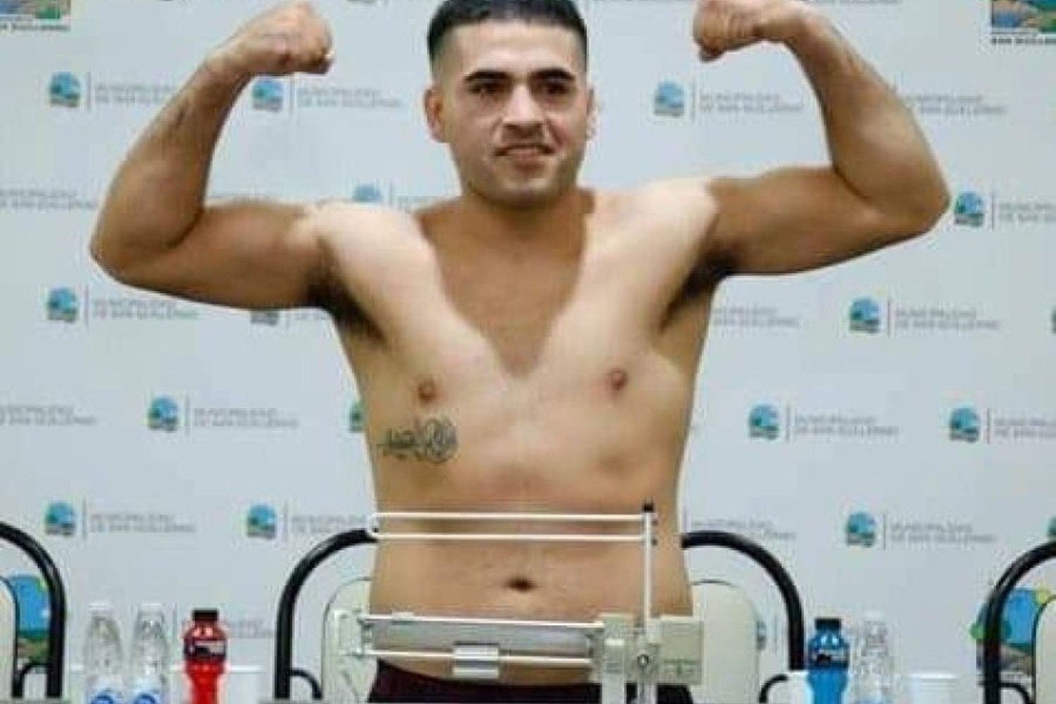  Estudiantes realiza una velada de boxeo profesional