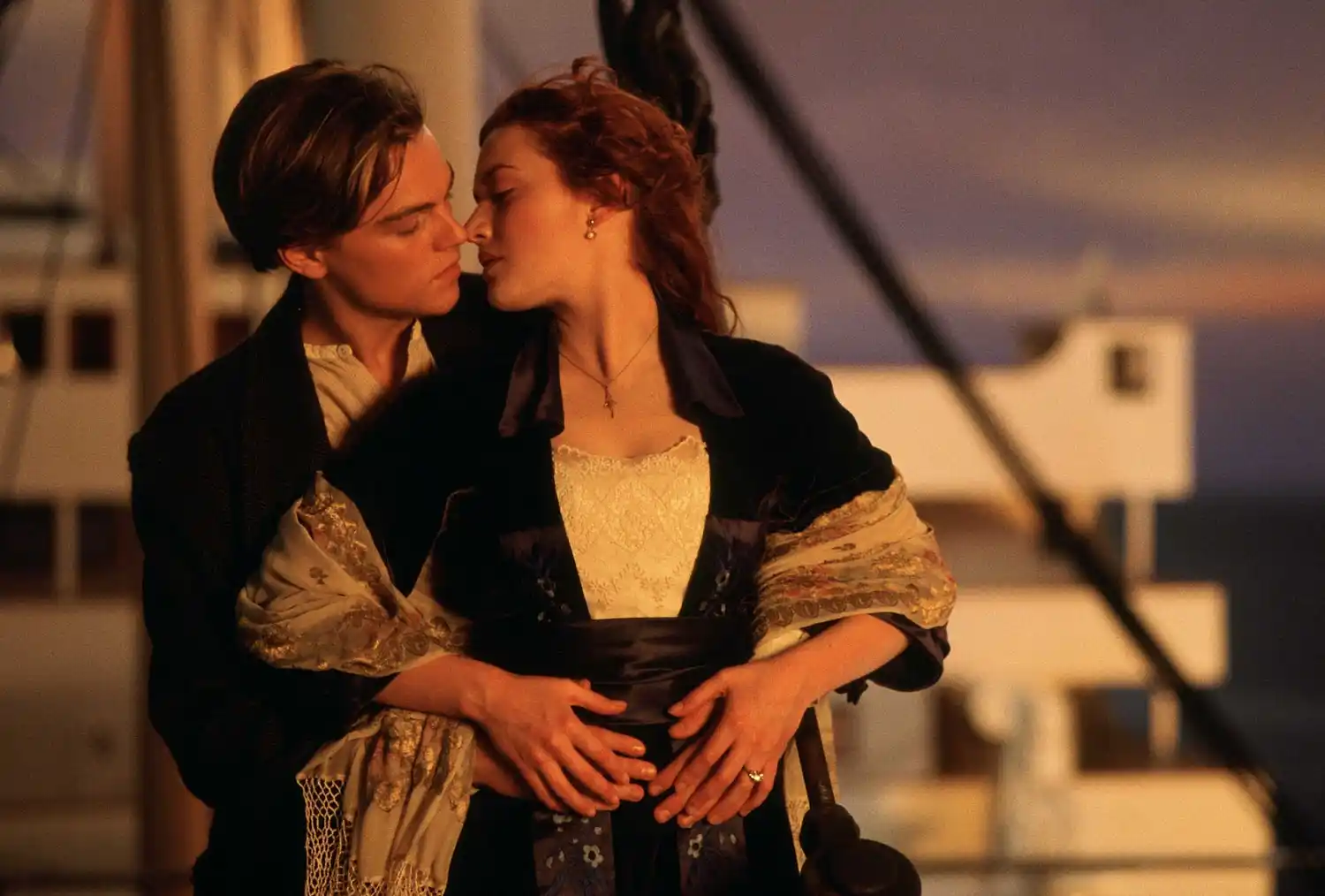 James Cameron habló del error en la escena final de Titanic