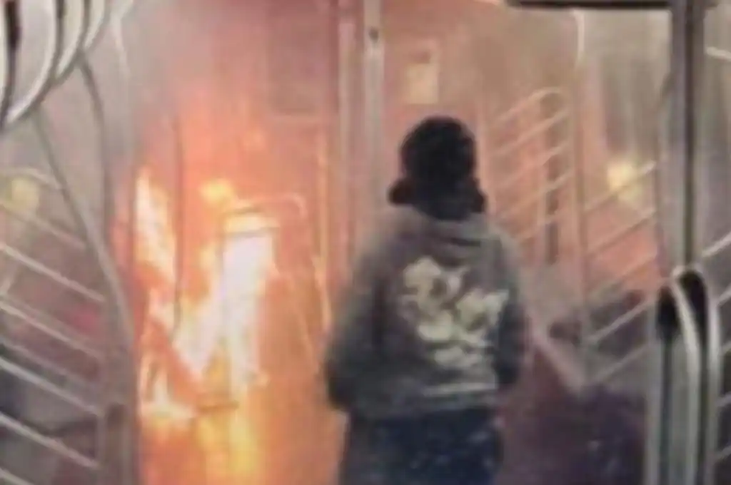 La policía neoyorkina indicó que tiene datos sobre el agresor