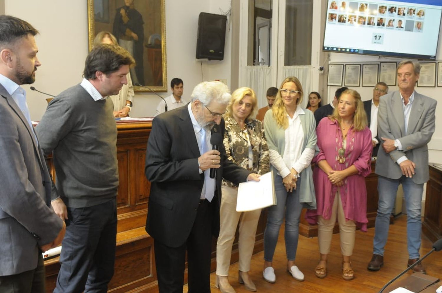 Cerro de Leones: con la presencia del director Beto Gauna, el Concejo declaró de interés a la película