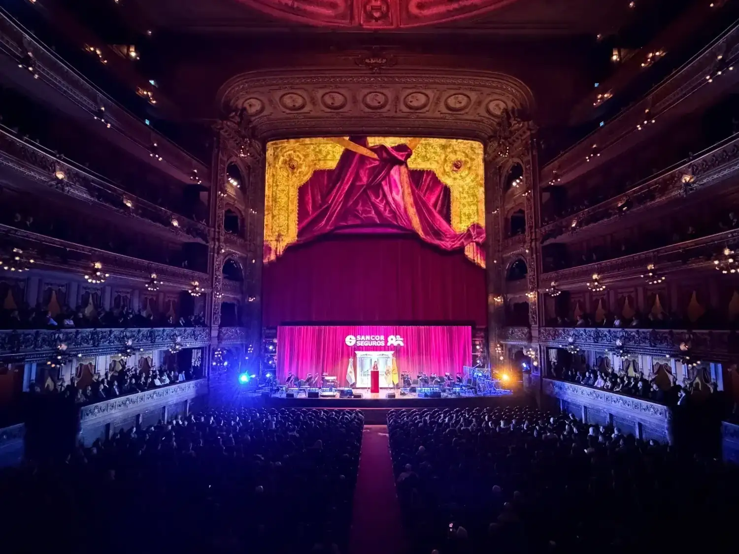 Sancor Seguros celebró sus 80 años con una gala en el Teatro Colón - 2
