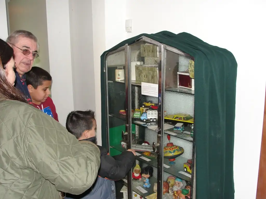 Se inauguró una muestra de juguetes