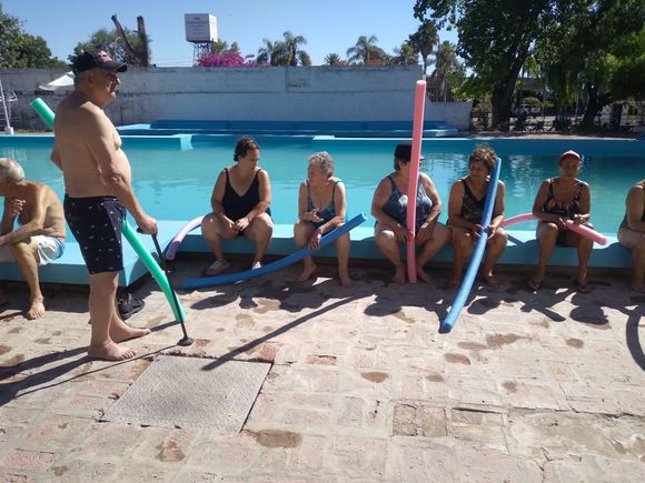 Colonias de verano: jubilados hacen temporada en el Tiro Federal