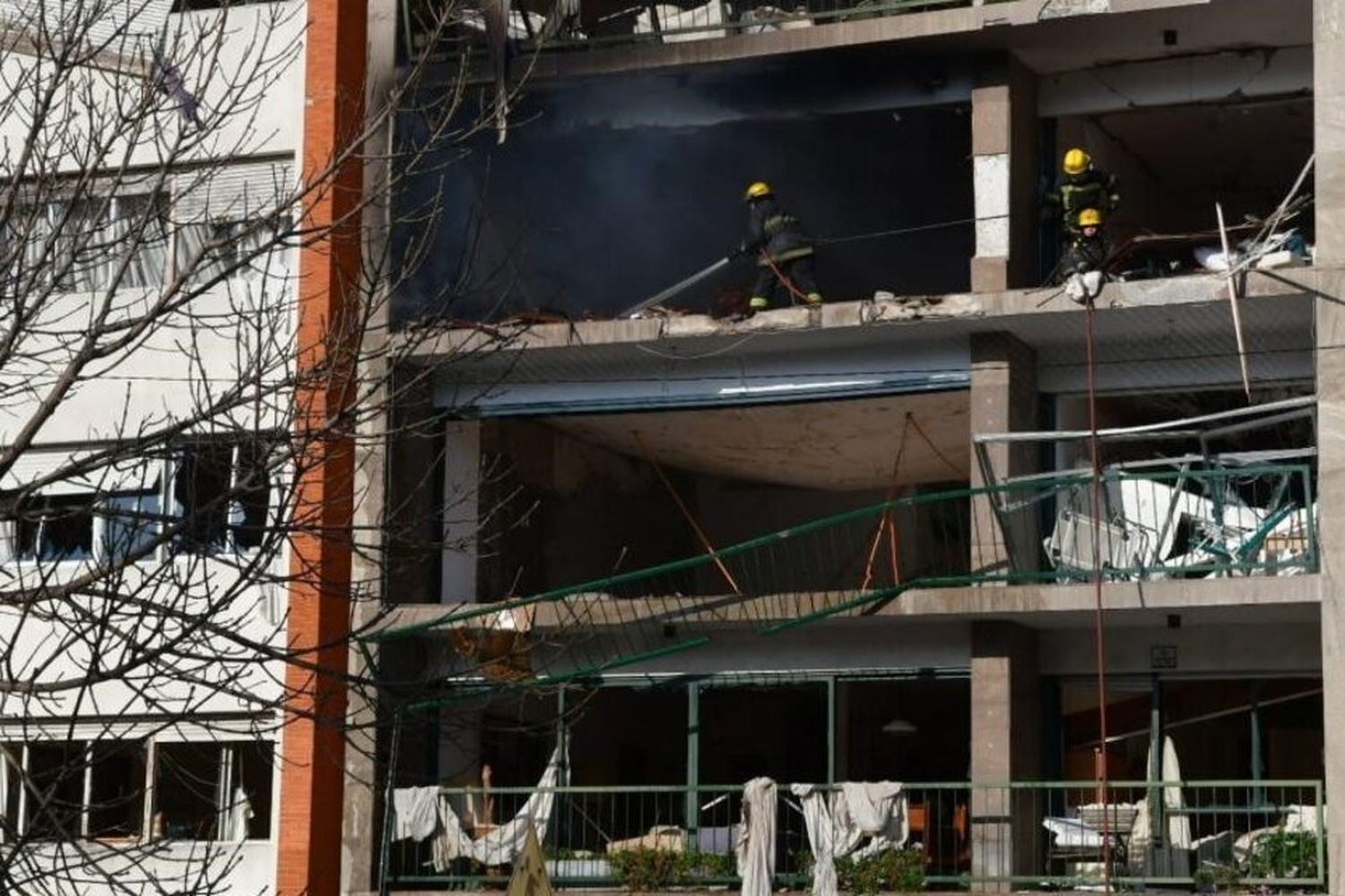 Impresionante explosión en Montevideo por un escape de gas