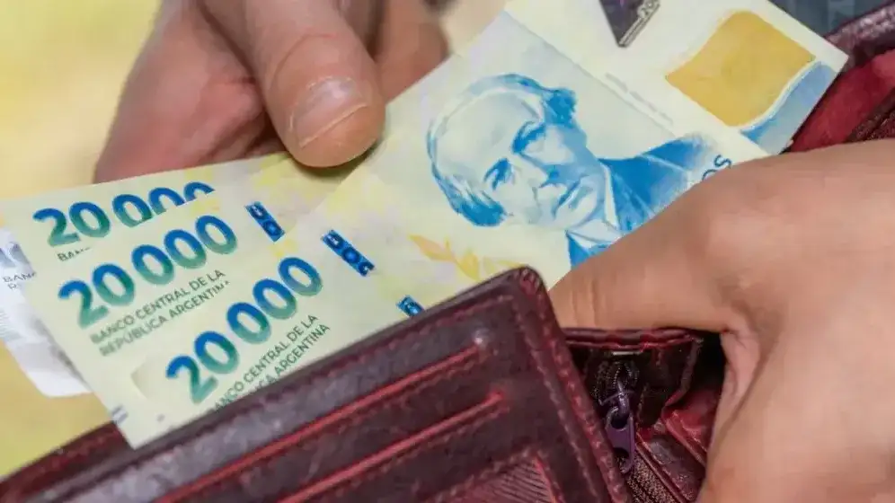 Los salarios subieron 3,5% en abril y le ganaron a la inflación, según el Indec