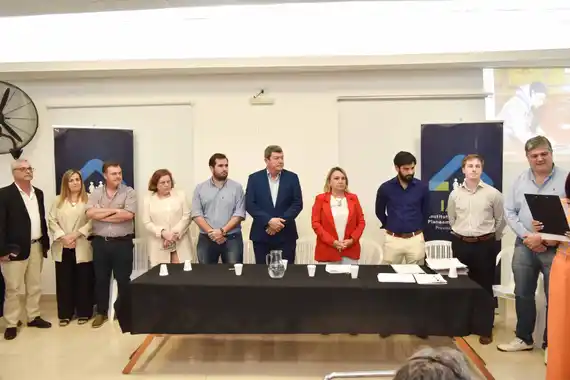 Se realizó la entrega y firma de más de 100 escrituras