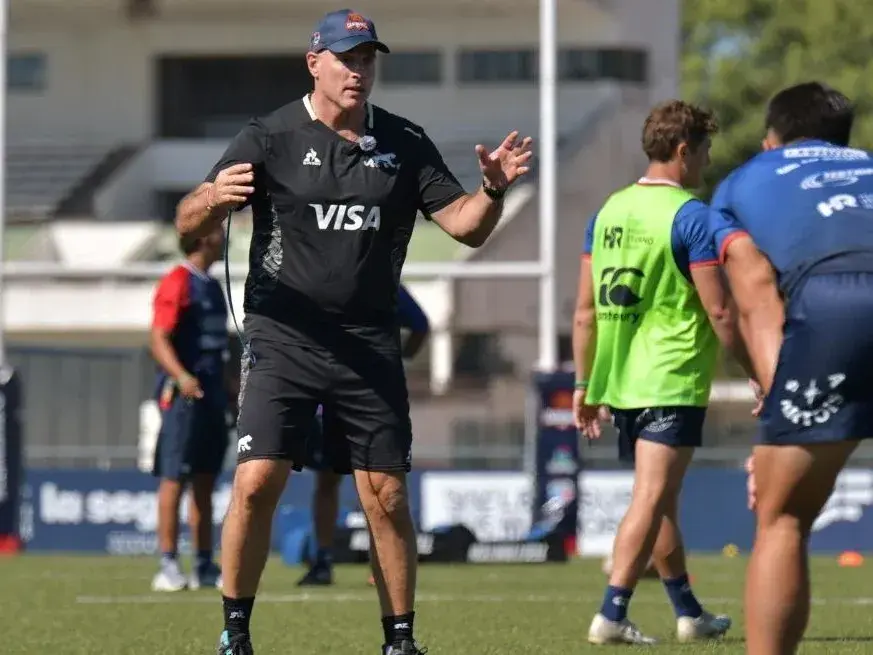 Felipe Contepomi, presente en la práctica de Capibaras XV en el Hipódromo rosarino .Foto: El Litoral