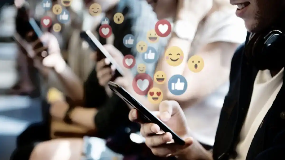 ¡ALERTA! ¿LA CONCEPCIÓN de la VIDA REAL corre riesgo por consumo excesivo de RR.SS.?