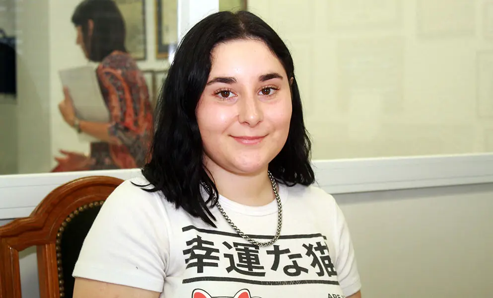 “Me encantaría vivir del arte, de mis cuadros y los murales”