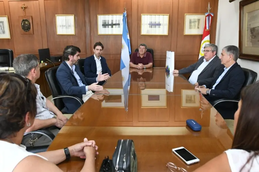 El Jefe de Gabinete recibió al Cónsul General de España