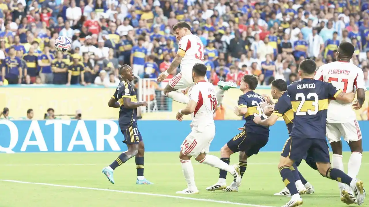 Boca abrió el Mundial de Clubes con un empate por 2-2 ante el Benfica