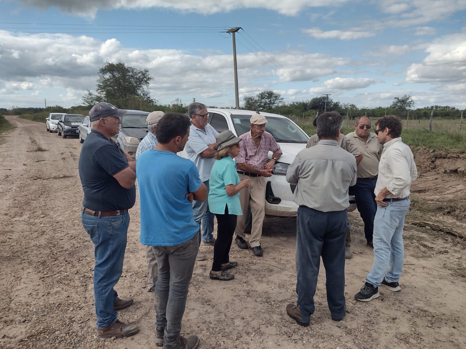 Los residentes se reunieron para evaluar los trabajos y los pasos a seguir.