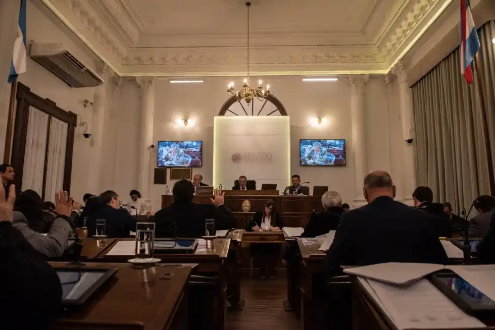 El Senado entrerriano aprobaría una Ley que viola el derecho a las fuentes periodísticas