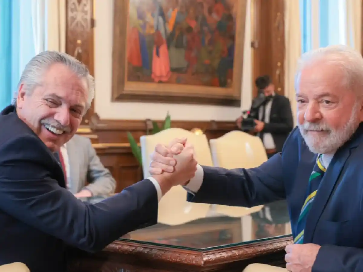 Alberto Fernández felicitó a Lula por su triunfo en las elecciones en Brasil
