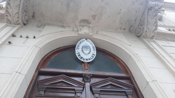 Piden revocar el arresto domiciliario al joven acusado de abusar de una adolescente tras una fiesta