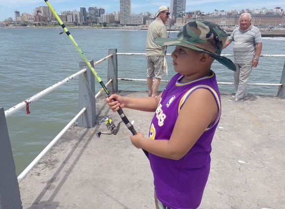 Realizarán el Primer Festival Juvenil de Pesca en el muelle de pescadores