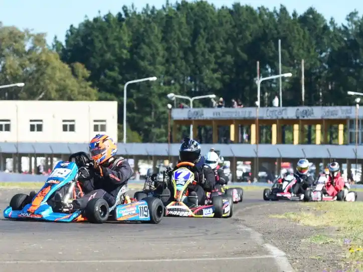 Karting Endurance “Desafío de la Naranja” en Concordia los días 13 y 14 febrero