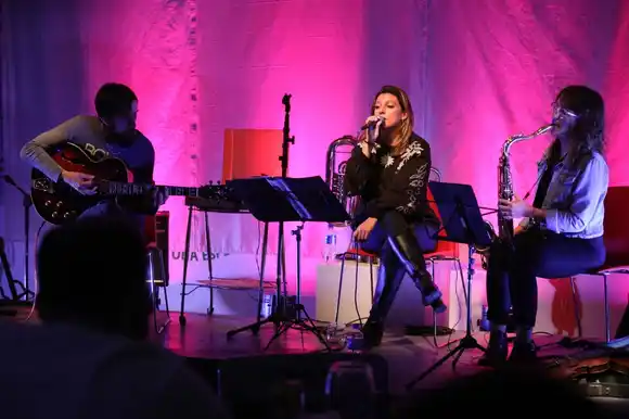 Música y gastronomía en el Complejo Cultural del Viejo Mercado