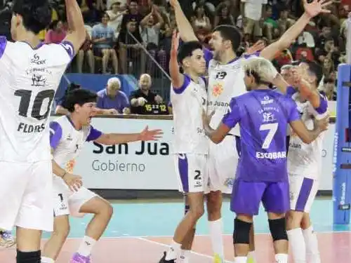 Obras, UPCN, Regatas y Libertad,
a un paso de las semifinales