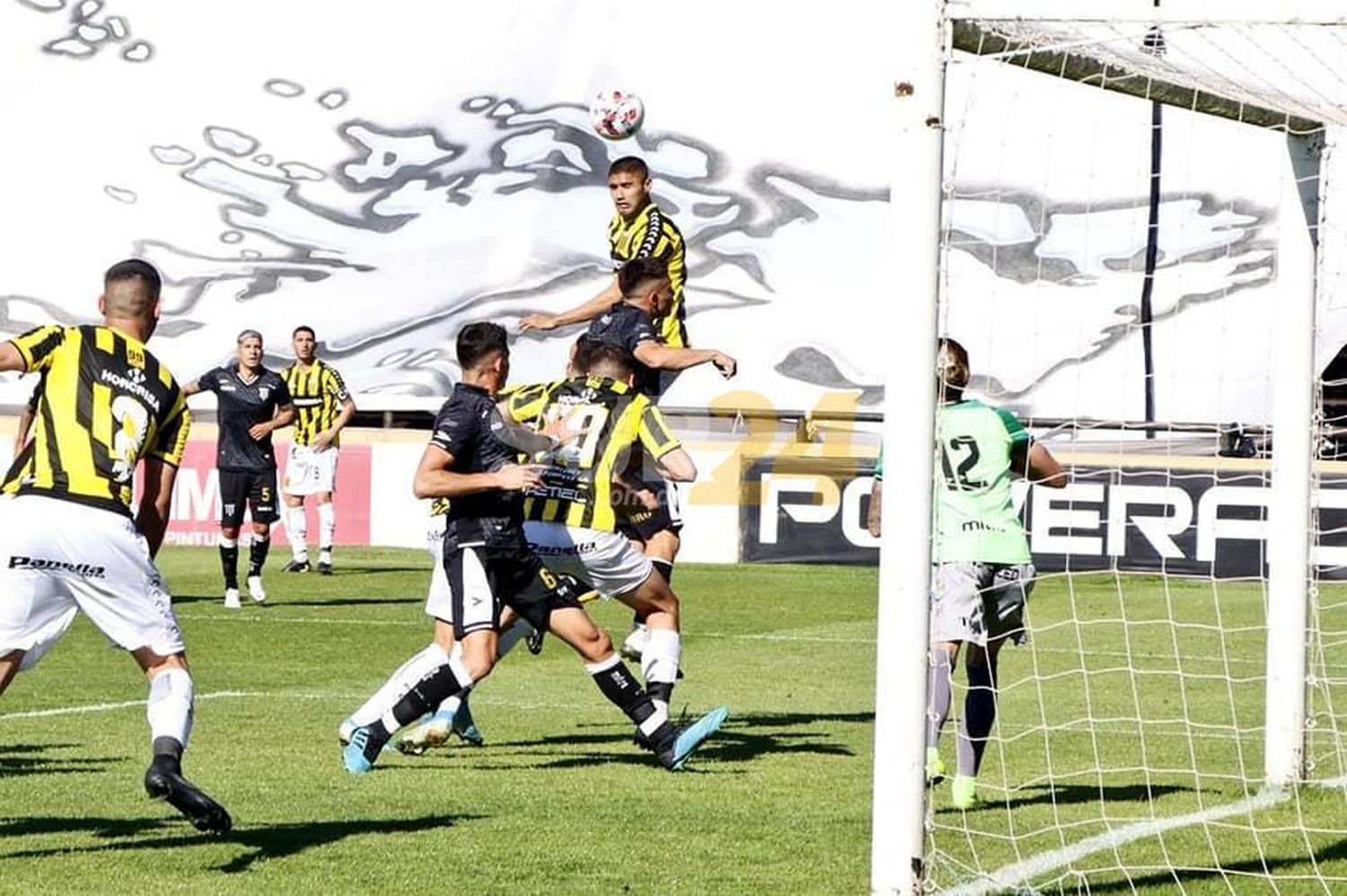 Ibáñez y Pons, los venadenses goleadores de la Primera Nacional