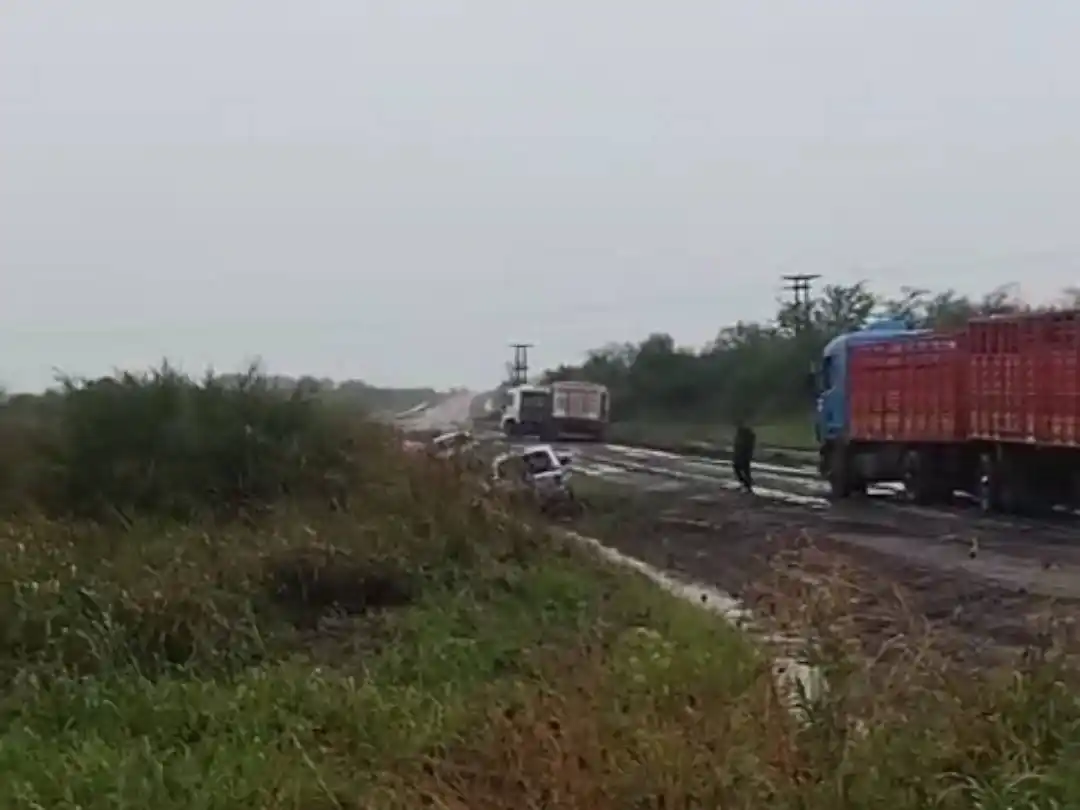 Lluvias provocaron múltiples inconvenientes en la ruta 20