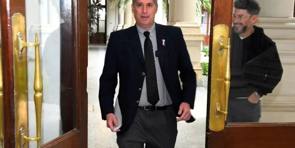 El ministro Olivares y los números a agosto
