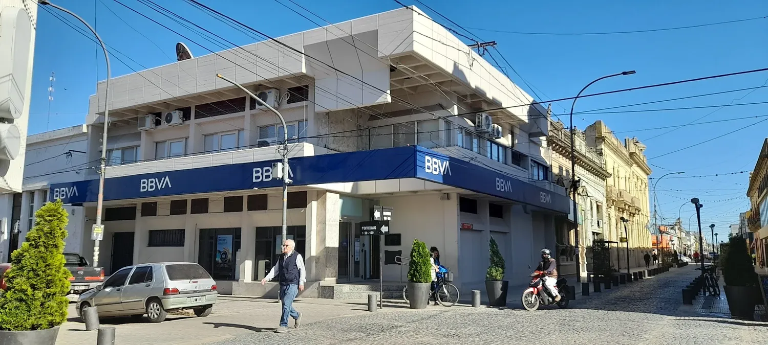 Paritaria bancaria: nuevo aumento eleva el sueldo básico a más de $1.850.000