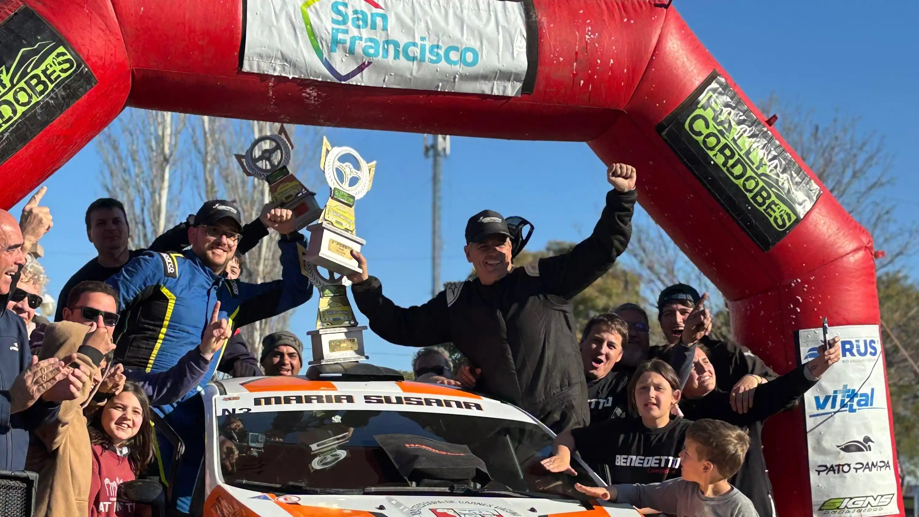 El binomio Rebola - Airaudo festejó en casa.