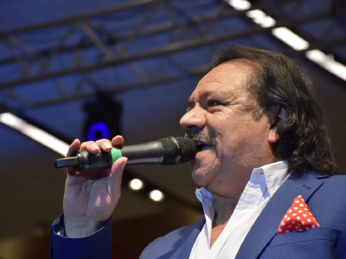  Con el "Negro" Videla vuelven los Domingos Diferentes 