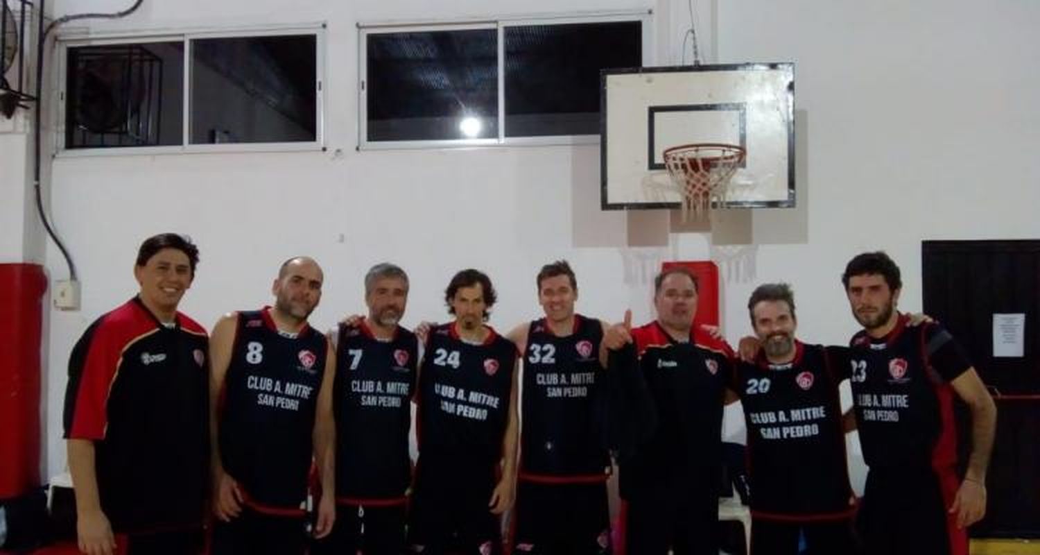 Mitre sigue sin fallar en +35 y las inferiores jugaron en Villa Ramallo