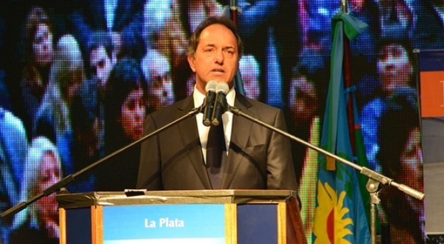 Scioli inaugura su primer "Ateneo para la victoria" en Capital