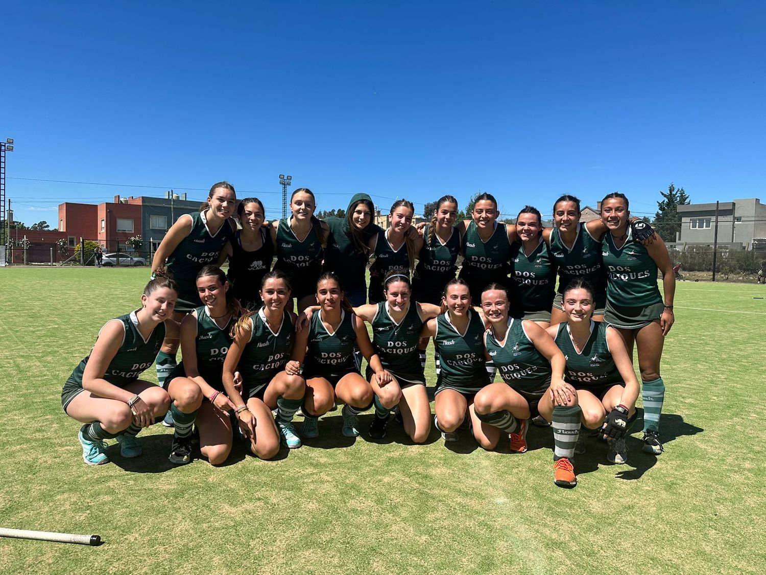 Cuatro canchas de la ciudad reciben lo mejor del hockey