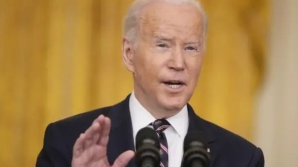Biden prohíbe nuevas explotaciones de petróleo y gas en una inmensa área marítima