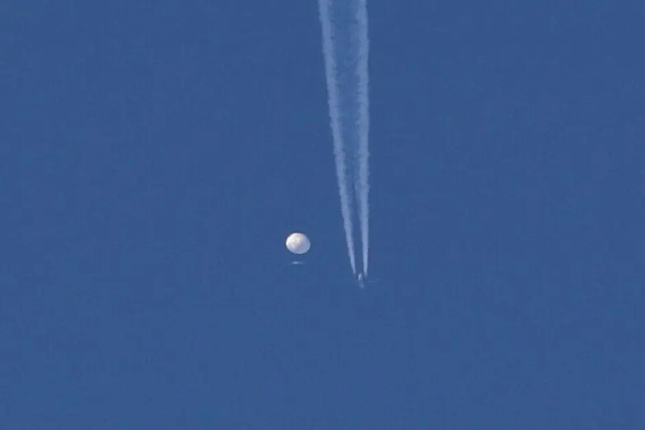 EE.UU. DESTRUYE el globo chino (+Videos)