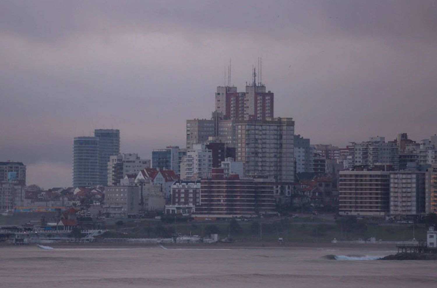 Bajas temperaturas en el comienzo de la semana, ¿Se viene la lluvia?