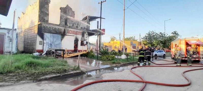 Tentativa de femicidio: Un hombre 
incendió su vivienda y la Policía lo detuvo