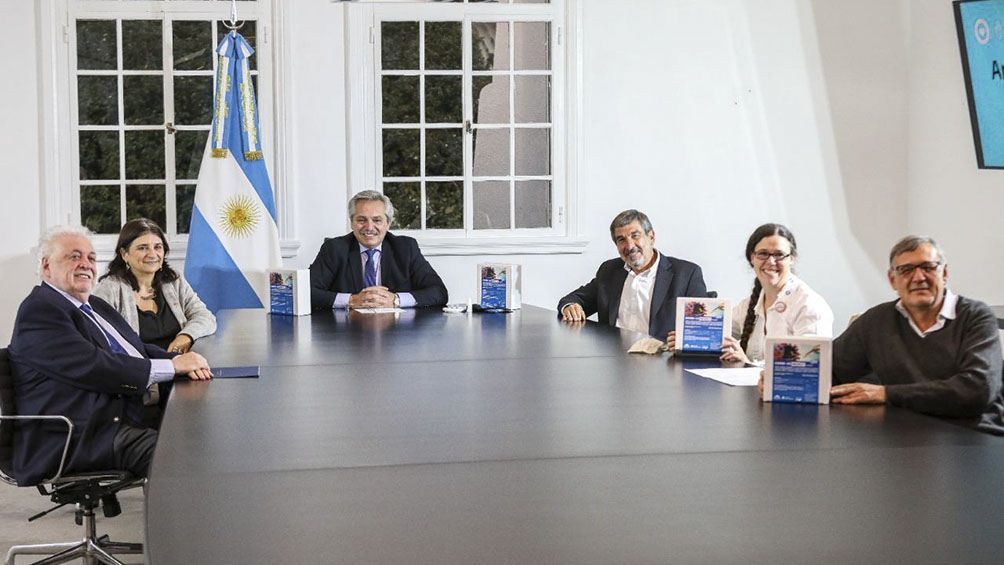 Científicos argentinos crearon nuevos test nacionales para detectar el coronavirus