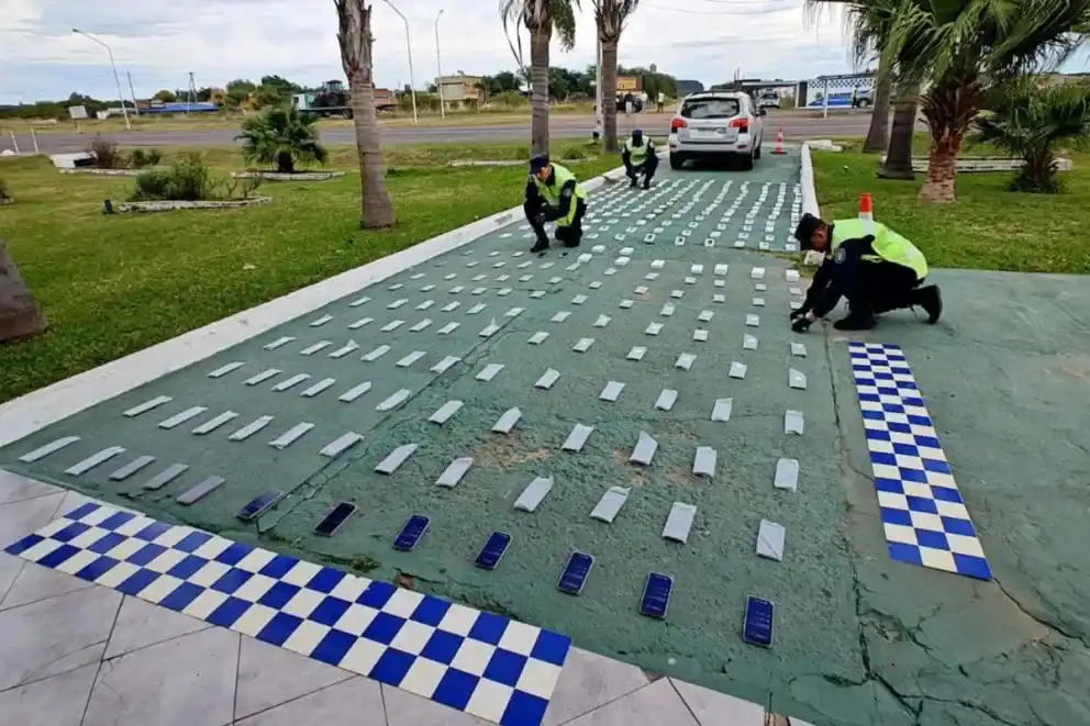 Secuestran 290 celulares de contrabando en Paso Cerrito