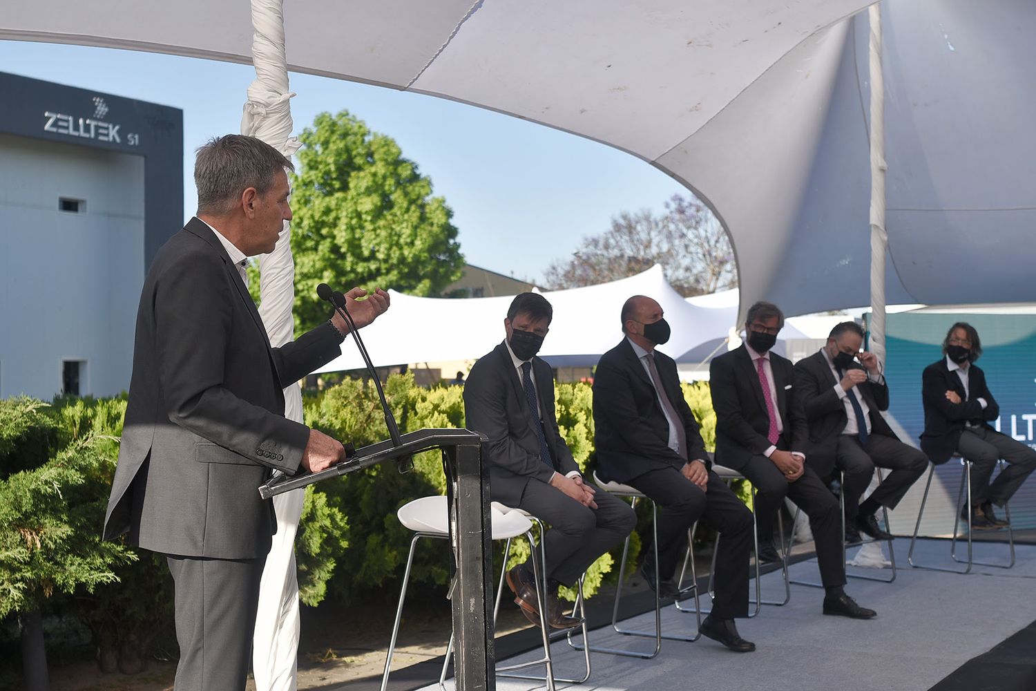 Jatón participó en la inauguración de planta Zelltek