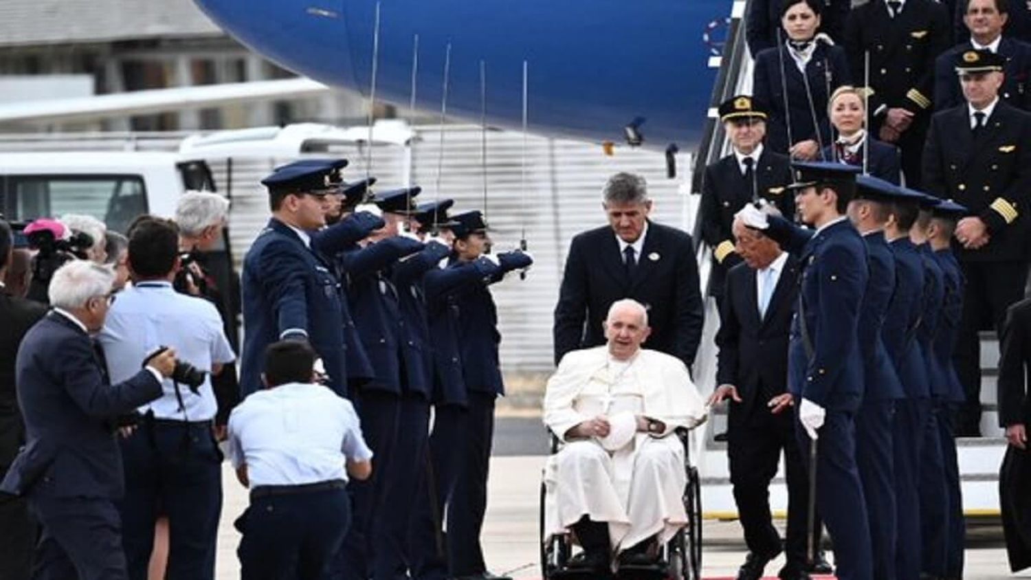 EL PAPA ESTÁ EN LISBOA: le reciben 1.000.000 de peregrinos de todo el mundo